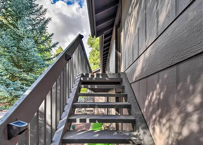 Convenient Pinetop Apt, 1-2 Mi To Golfing!