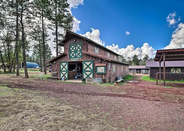 Convenient Pinetop Apt, 1-2 Mi To Golfing! Indian Pine