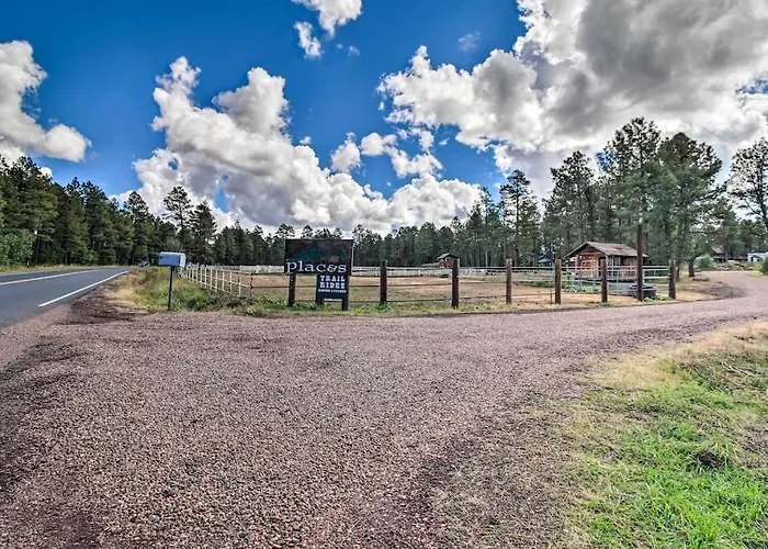 Convenient Pinetop Apt, 1-2 Mi To Golfing! Apartment Indian Pine